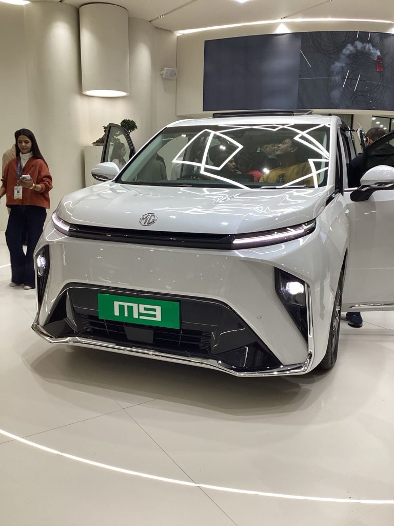 MG - m9